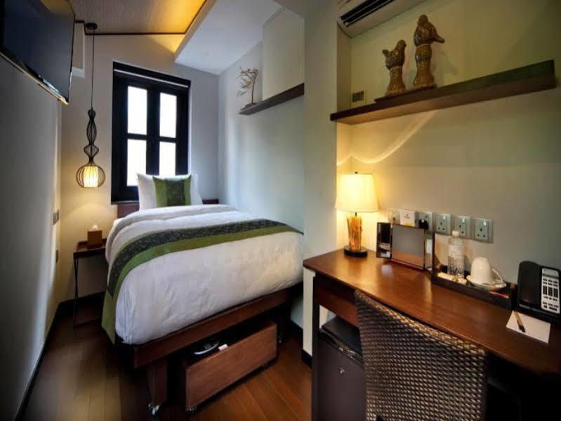 Hotel Clover 33 Jalan Sultan Singapore Exterior photo